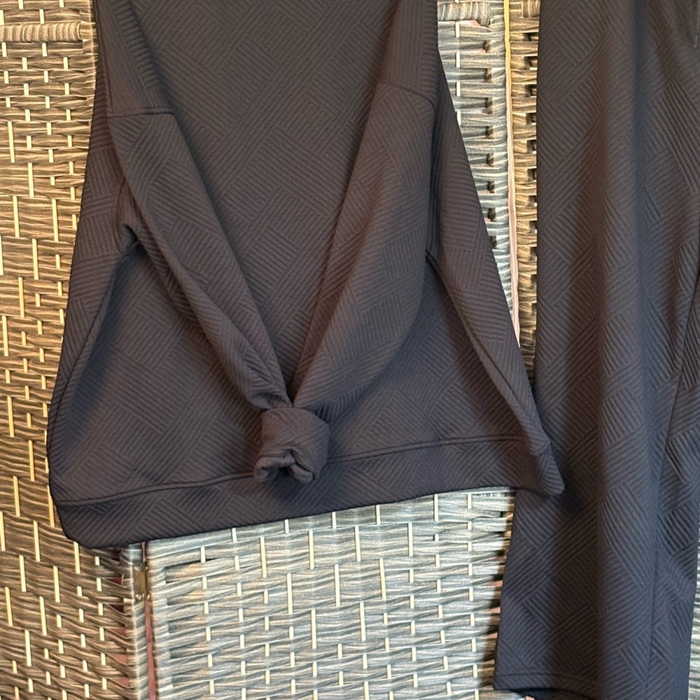 Textured Two Piece Black wide leg pants set. Long sleeve pullover top.